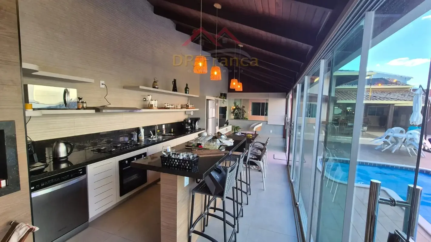 Descubra uma oportunidade única em Sobradinho, DF: uma elegante casa térrea no C...