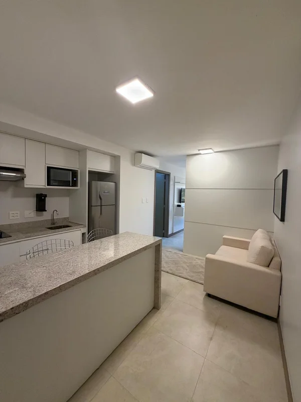 Descubra um apartamento mobiliado com vista livre, localizado na CLNW 10/11 CONS...