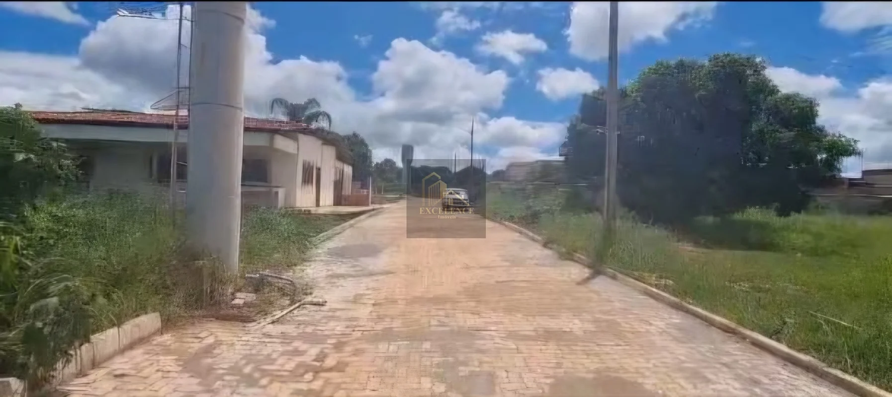 Excelente lote todo plano com 400 m2;Condomínio com CNPJ já constituído com 40 l...