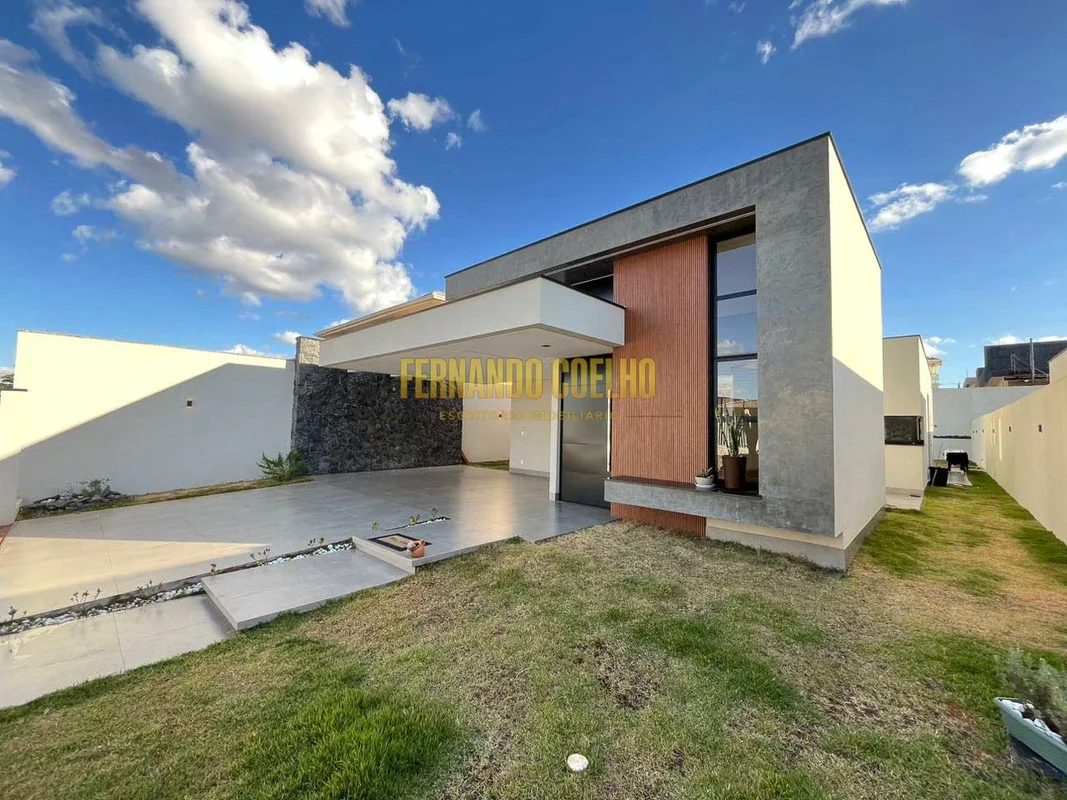 Casa de Alto Padrão à venda no Condomínio Alto da Boa Vista.Moderna e com excele...