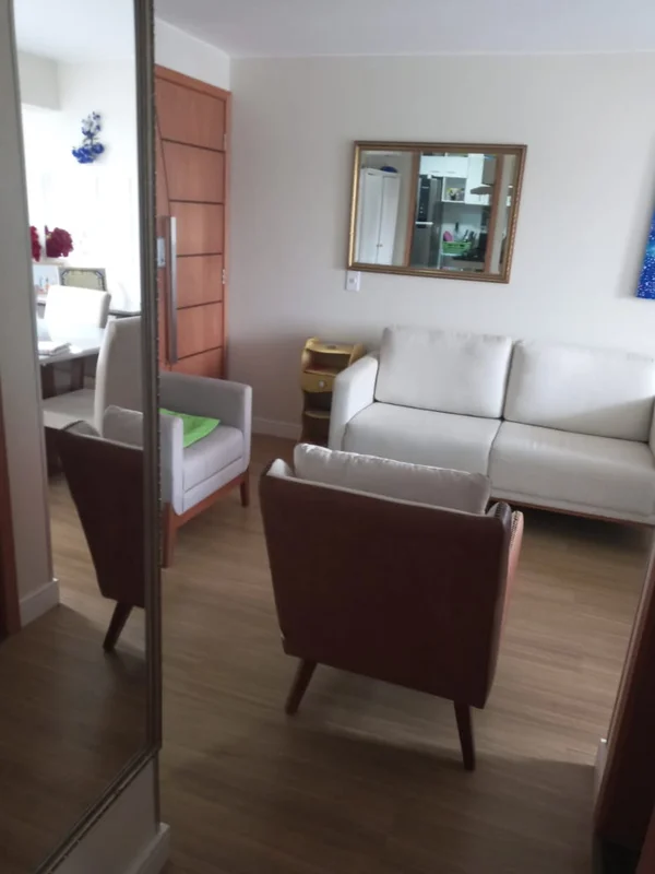 VENDO EXCELENTE APARTAMENTO NA ASA NORTE , MOBILIADO, TODO COMPLETO. 21/07/26