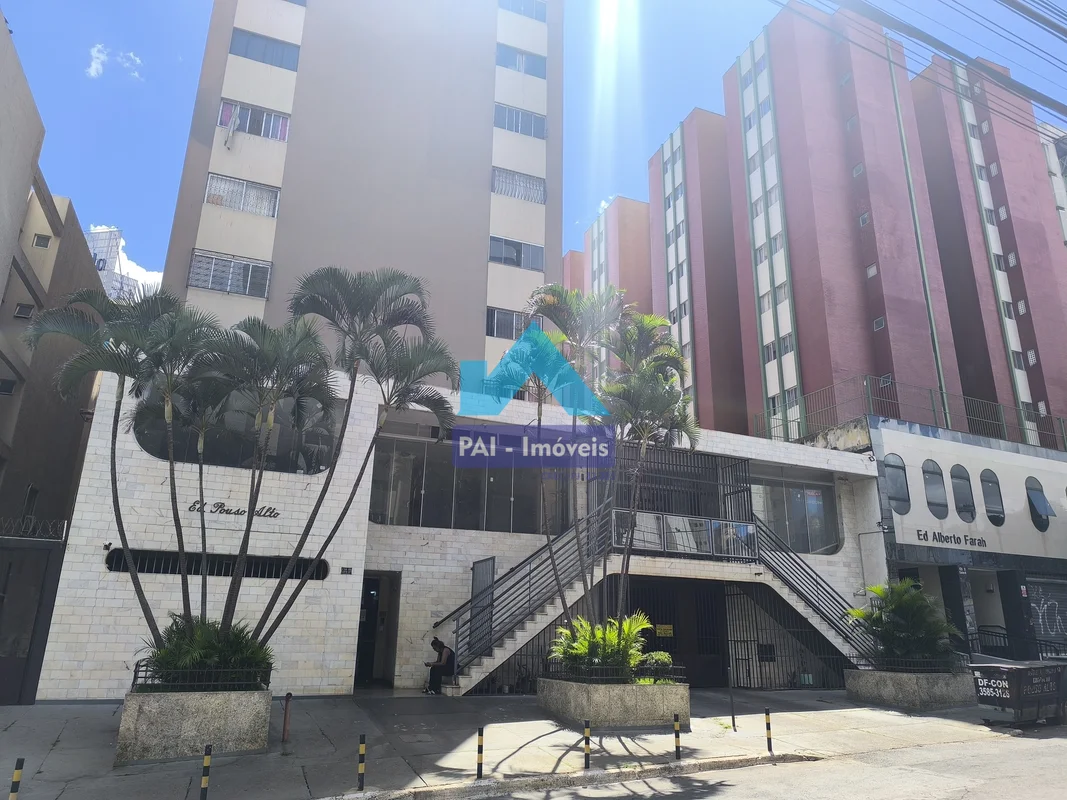 PAI - PAULO ALMEIDA IMÓVEIS - ALUGA Apartamento funcional com excelente localiza...