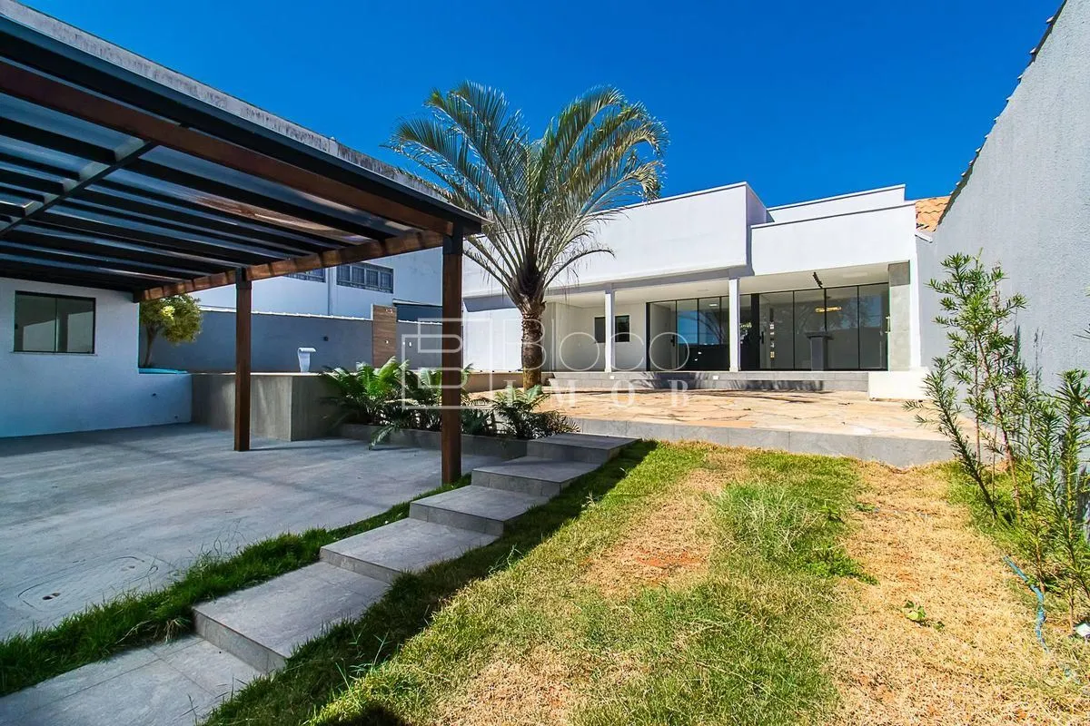 CASA MODERNA-À VENDA-QUADRA 13-SOBRADINHO.Conforto, lazer e excelente localizaçã...