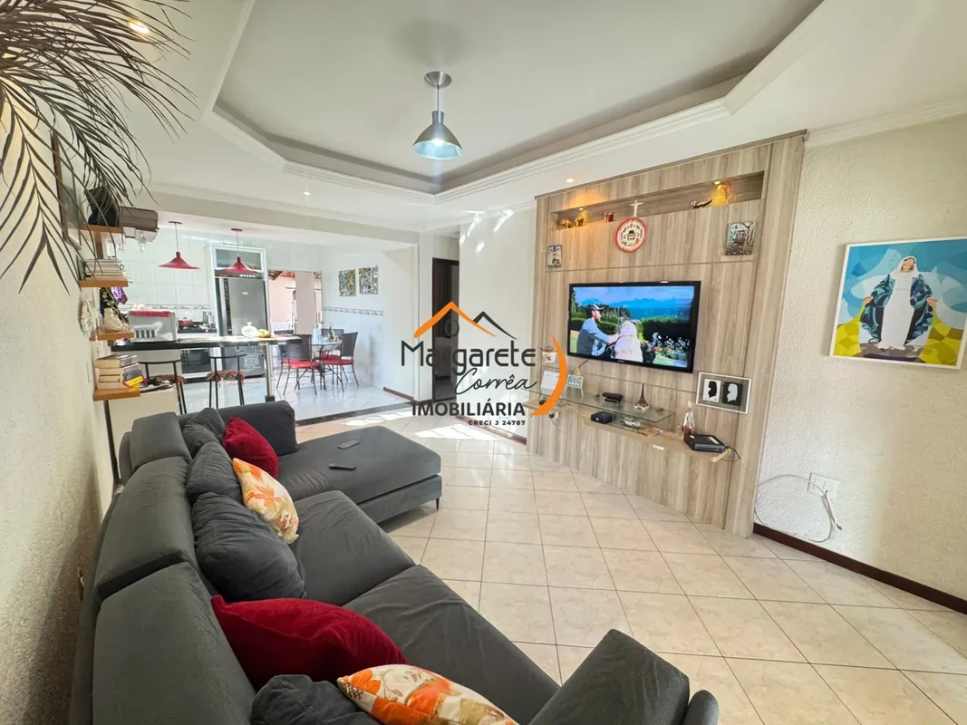 Imobiliária Margarete Corrêa vende casa no condomínio Jardim Europa II.*Não Acei...