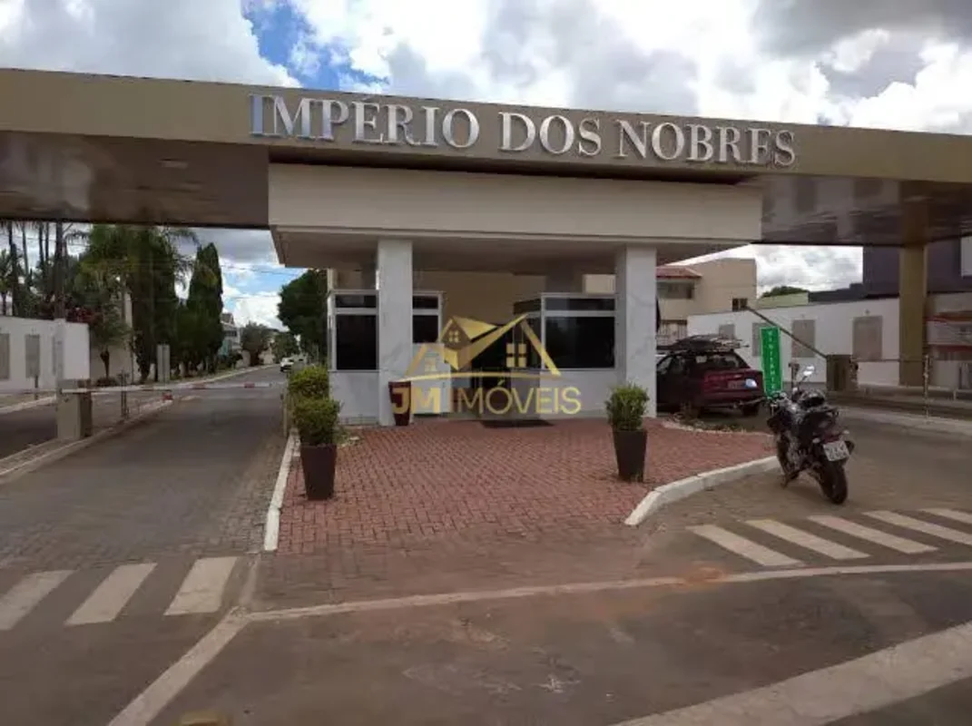 Descubra seu novo lar na excelente localização da Quadra 4 Conjunto F, dentro do...