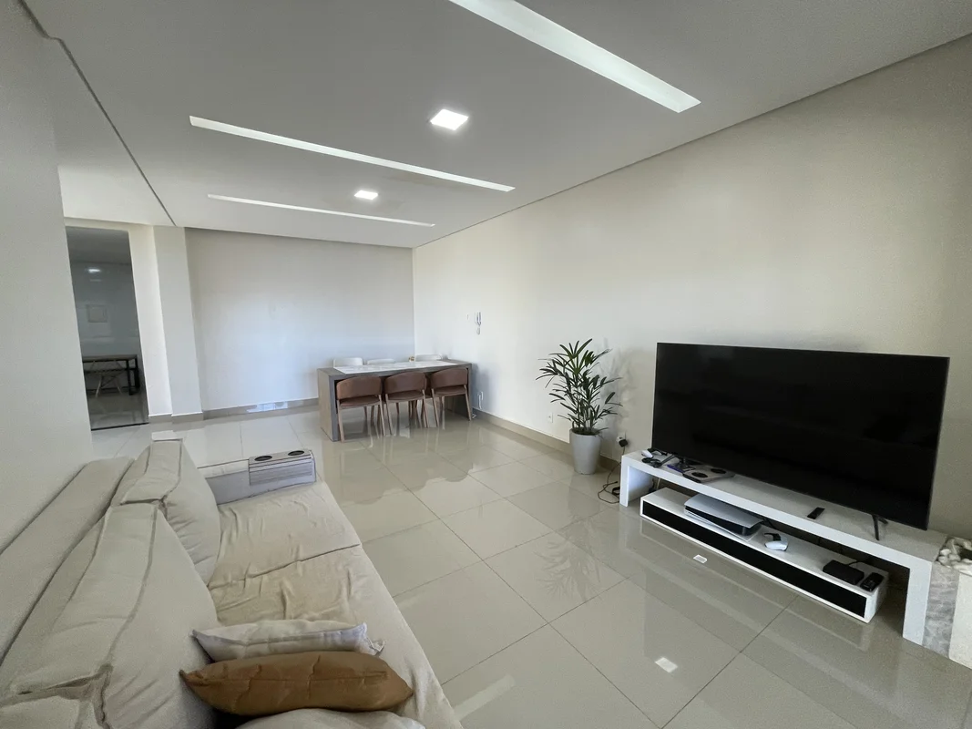 Descubra uma casa moderna e espaçosa em uma das regiões mais valorizadas de Vice...