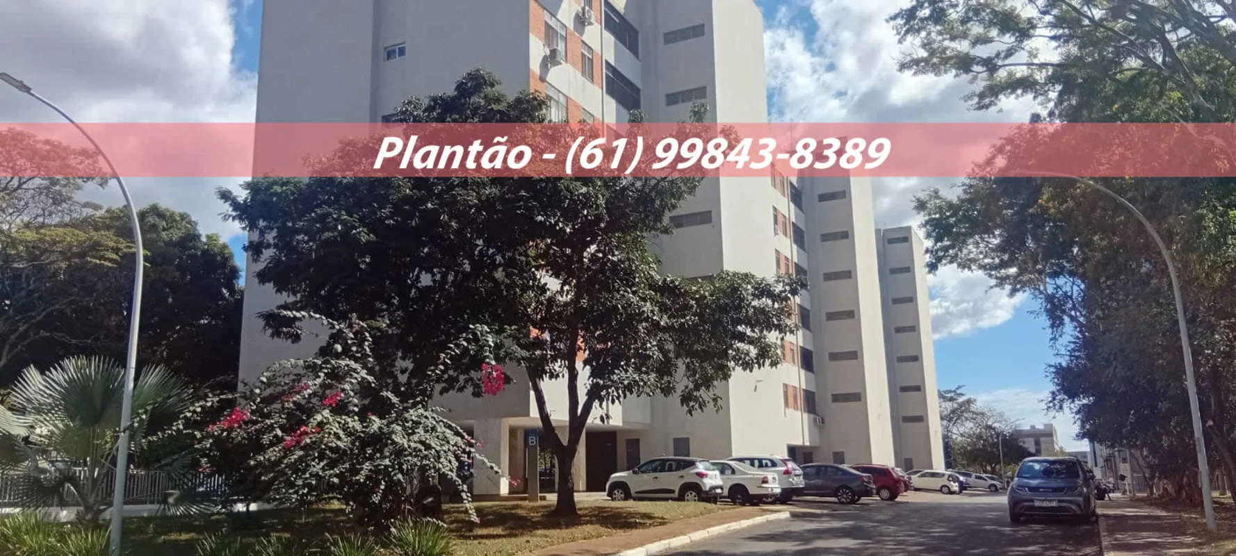 Apartamento no 2º andar, com 173m² de area privativa, composto de Salão, 3 quart...