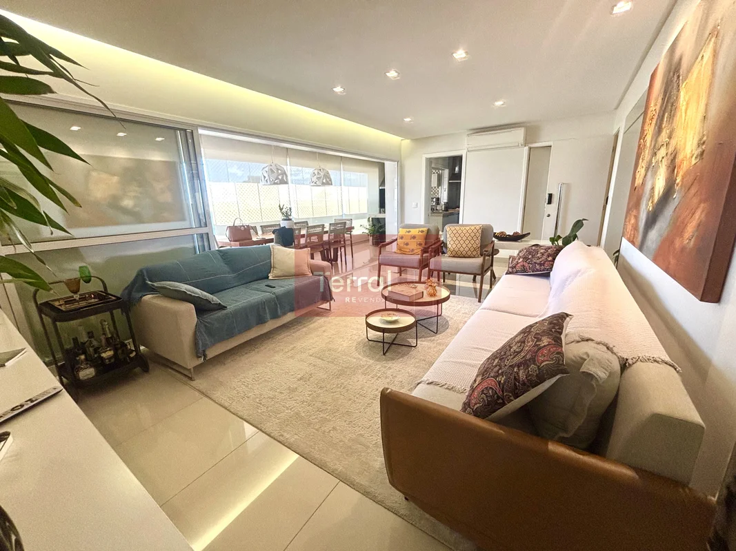 Apartamento três suítes no Setor Oeste. Varanda gourmet com churrasqueira, vista...