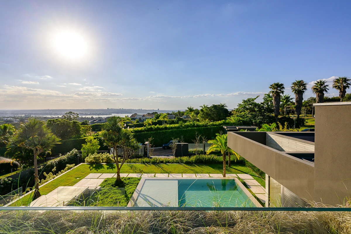 A DIRECT PRIME VENDE CASA EXCEPCIONAL NO LAGO SUL | SEGURANÇA, PRIVACIDADE E VIS...