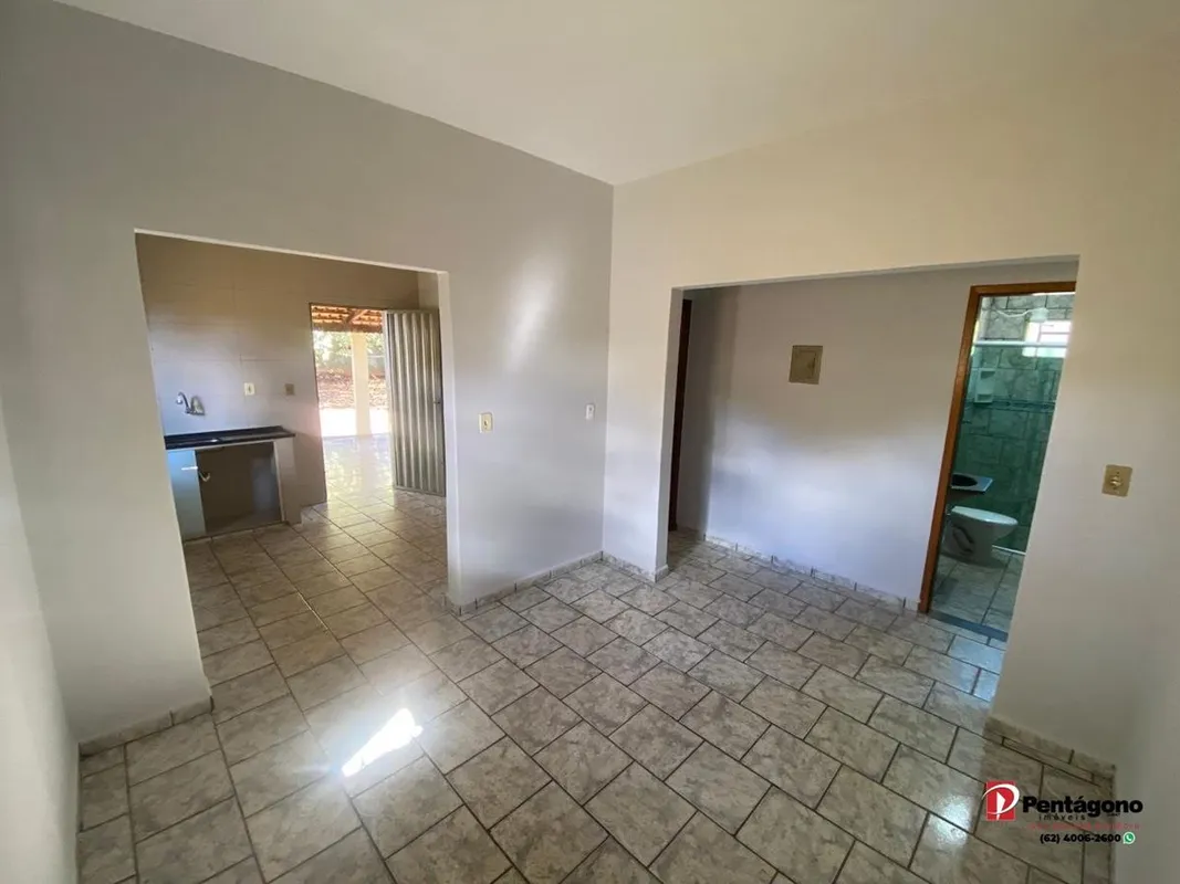 Casa Residencial Recém-Reformada com Quintal Amplo e Excelente Espaço ExternoSe ...