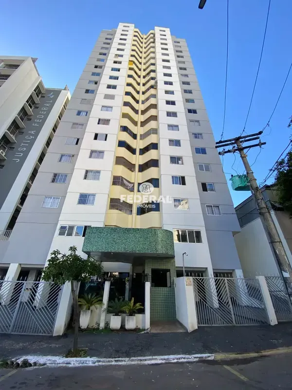 Apartamento de 2 quartos, com armários, sala com sacada, cozinha com armários, b...
