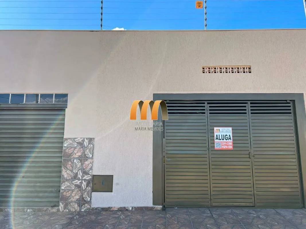 Alugue uma casa residencial em Anápolis, GO, no Bairro Res. Centenario. Com área...