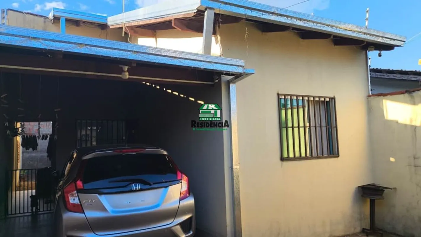CASA À VENDA NO RESIDENCIAL FLOR DO CERRADO Garagem, sala, dois quartos, banheir...