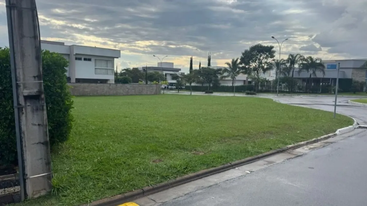 Lote de Esquina à Venda no Jardins Lisboa – Goiânia | 618 m² de ExclusividadeDes...