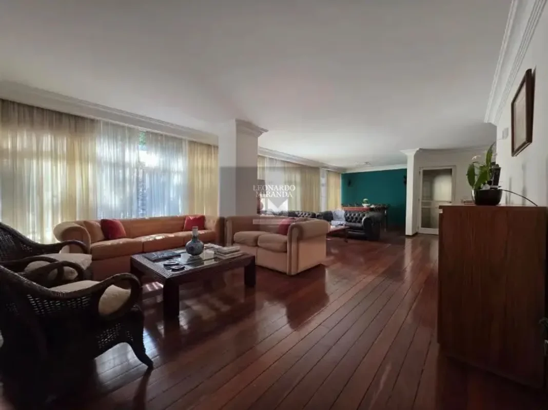Apartamento Diferenciado à Venda – SQS 305 – Asa SulExcelente apartamento na SQS...