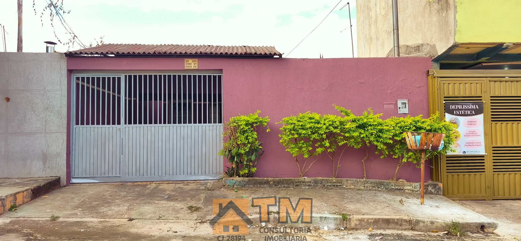 TM CONSULTORIA IMOBILIARIAVENDE:EXCELENTE CASA ESCRITURADA, NA QUADRA 205, DO BA...