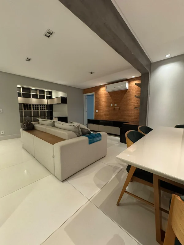 Descubra um apartamento de alto padrão no coração do Park Lozandes, em Goiânia, ...