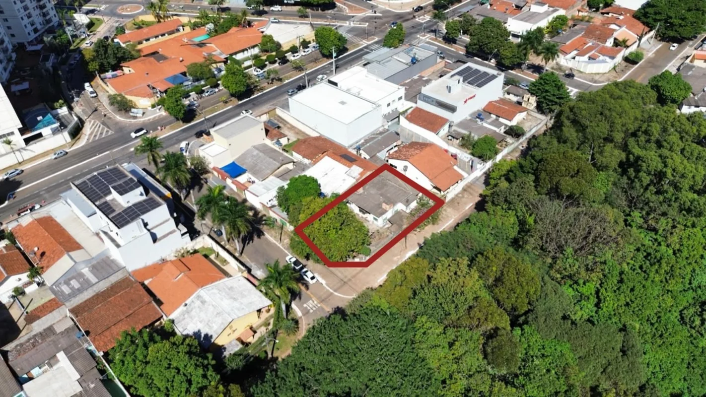 Terreno de Esquina à Venda – Parque AmazôniaExcelente oportunidade para construi...