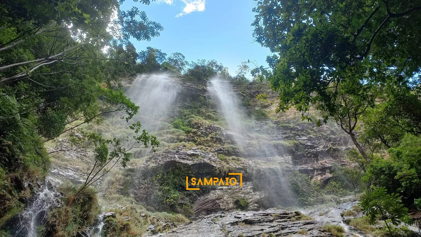 Vende-se um santuário ecológico na Chapada dos Veadeiros. Localizada na Serra Ge...