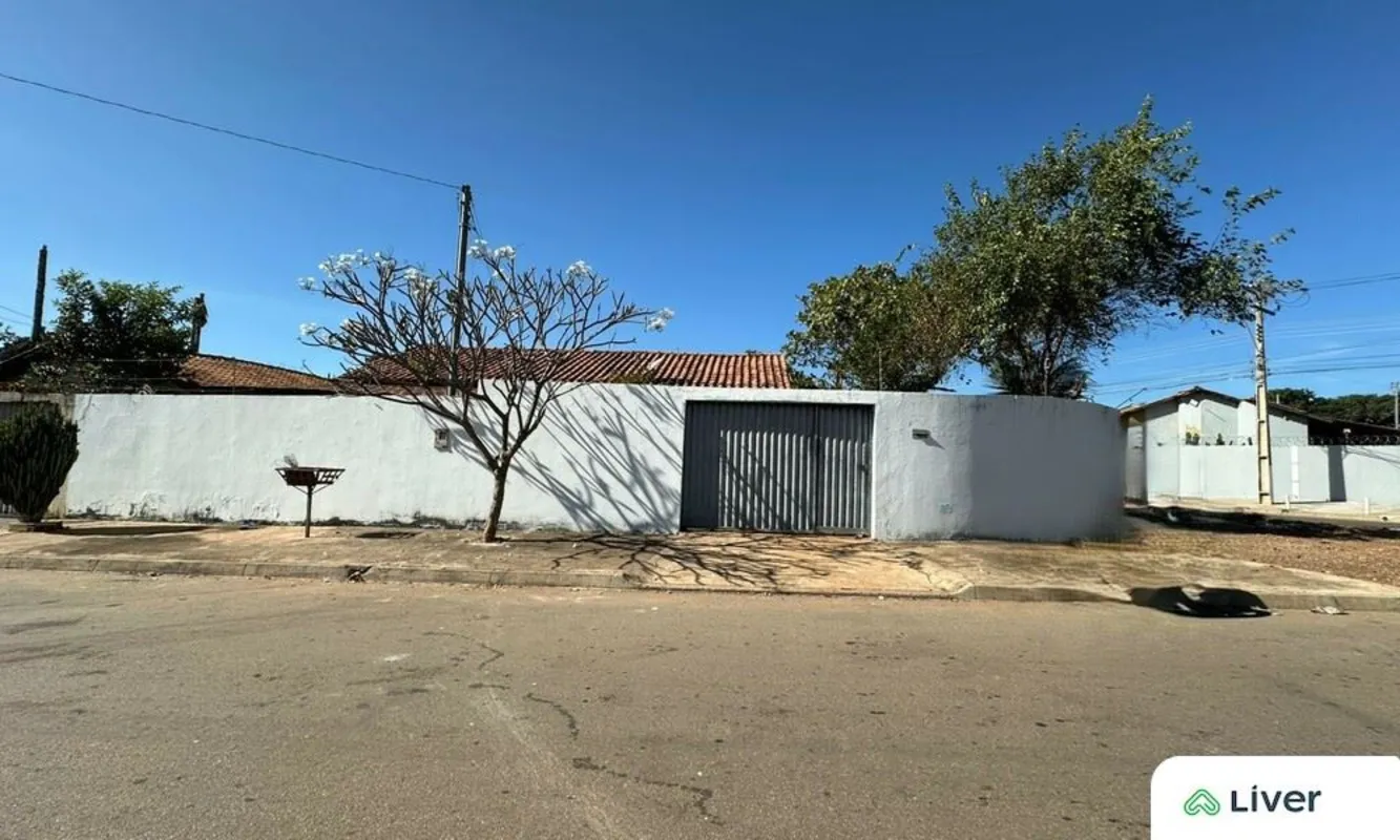 ?? CASA BURITI SERENO ?? Localização privilegiada de esquina, em um bairro tranq...