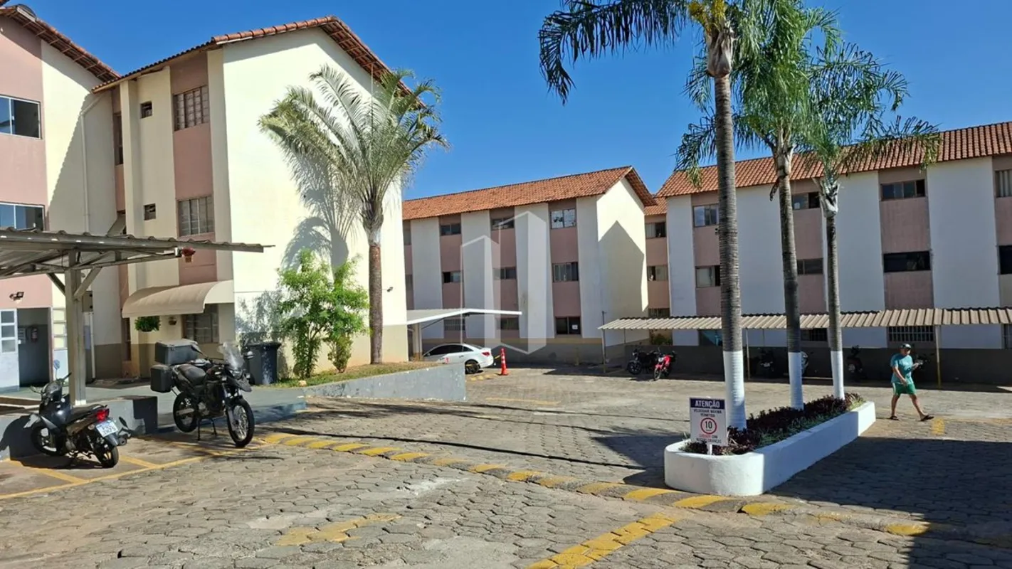 APARTAMENTO NO 3 PAVIMENTO COM 2/4, 1 BANHEIRO, SALA, COZINHA, ÁREA DE SERVIÇO, ...