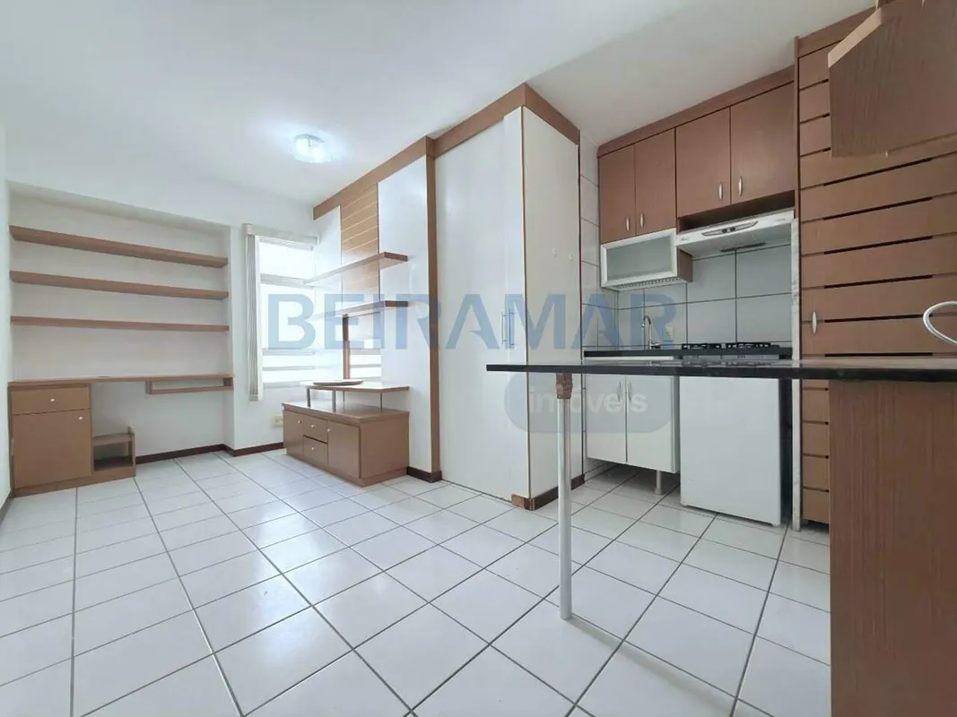 Kitnet de 1 Quarto Nascente com Vaga Coberta - Edifício Top Master (CCSW 4, Sudo...