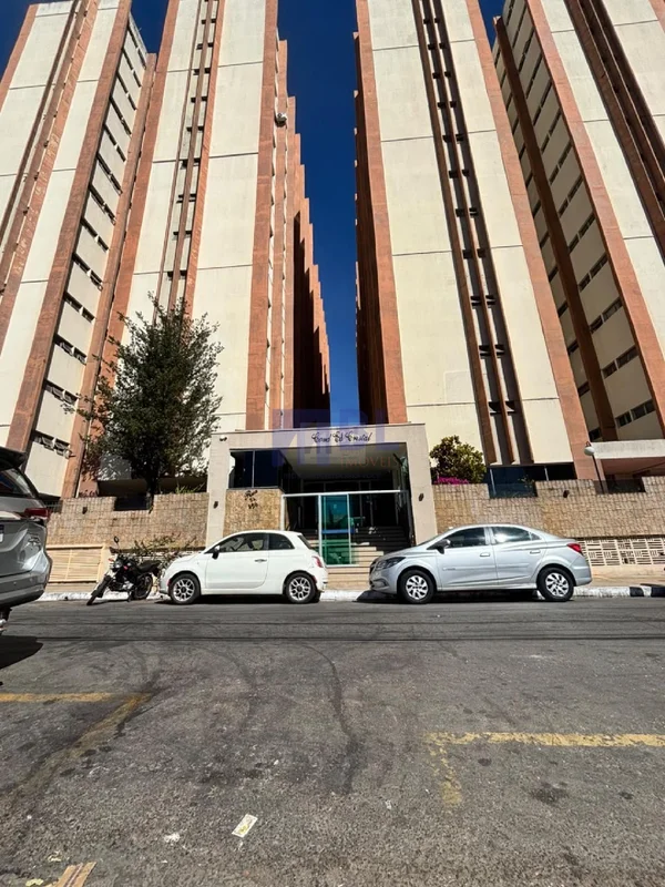 APARTAMENTO DE DOIS QUARTOS, CONDOMÍNIO CRISTAL TORRE ÁGUA MARINHA, SETOR CENTRA...