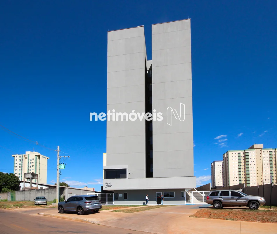 Apartamento com excelente acabamento, composto por sala integrada à cozinha, 02 ...