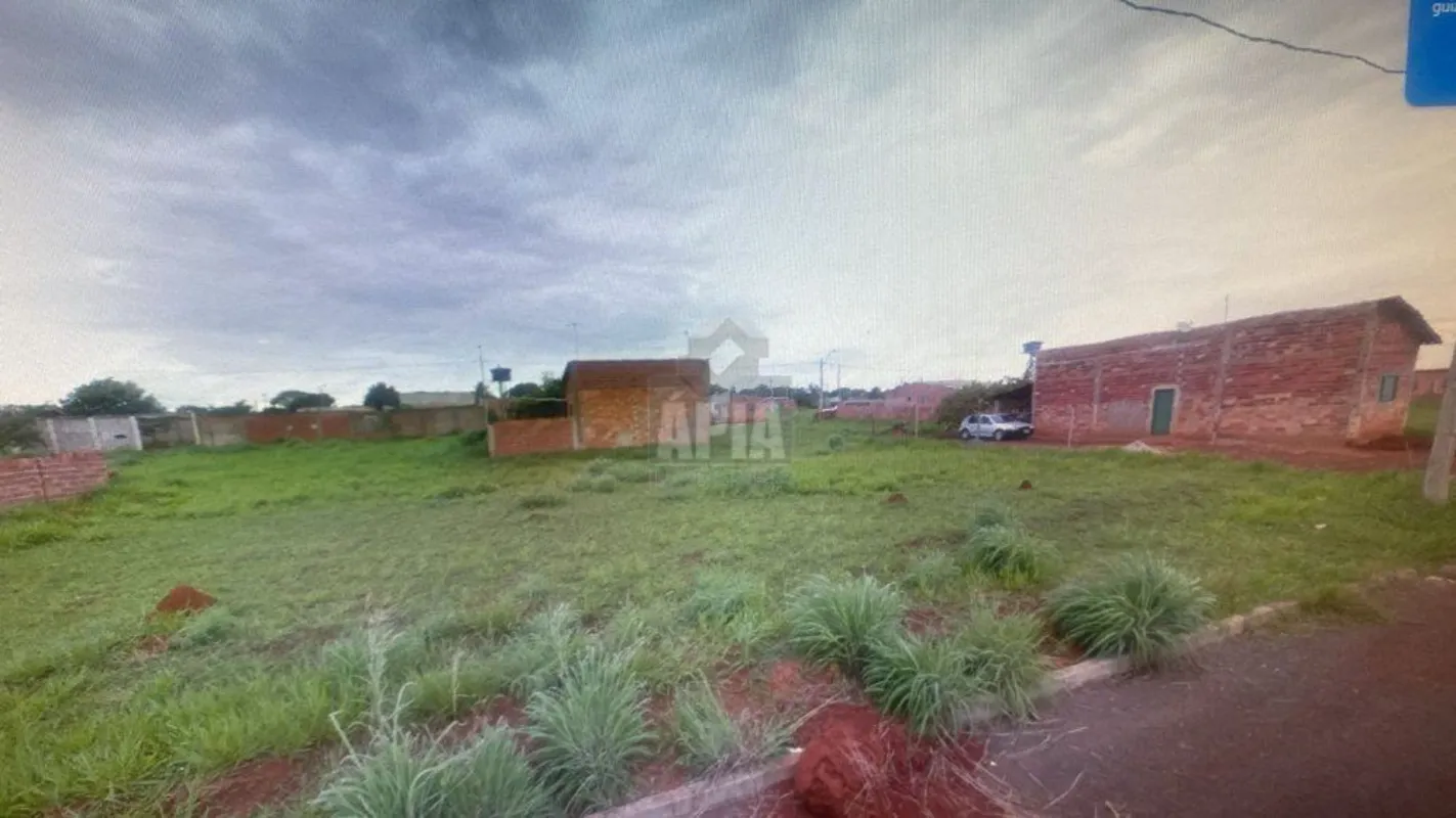 Excelente oportunidade para construir a casa dos seus sonhos ou investir!Localiz...