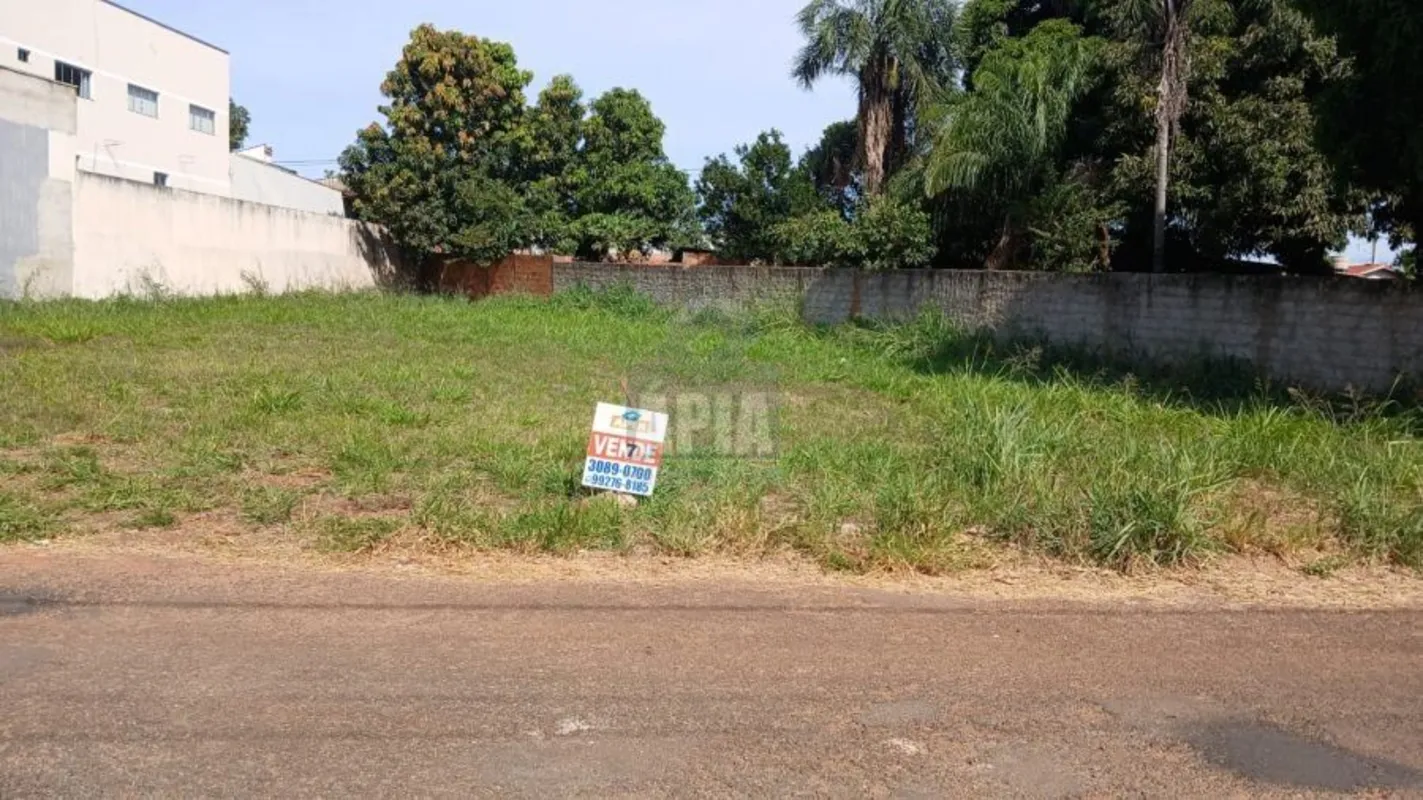 VENDE-SE 2 LOTES - SETOR SÃO LUÍS DE MONTES BELOS 2Excelente oportunidade para i...
