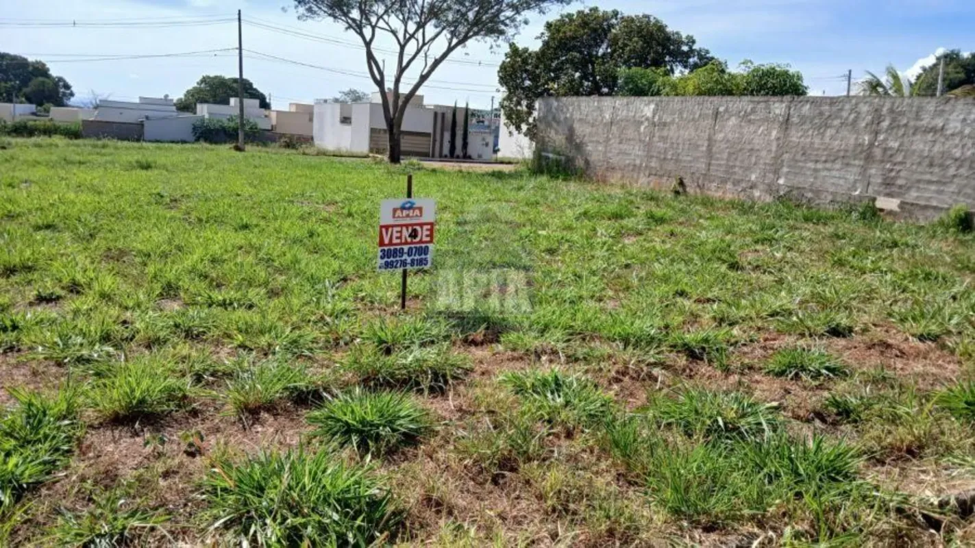 VENDE-SE LOTES - SETOR SÃO LUÍS DE MONTES BELOS 2Lotes planos, com ótima metrage...