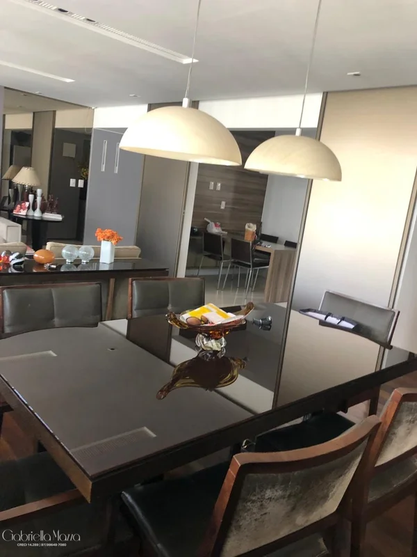 Alugo belíssimo apartamento na SQS 113 bl C com 147m2. Reformado!! Projeto espec...