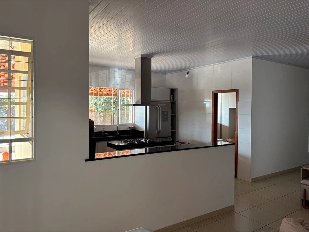 EXCELENTE CASA NA LAJE TÉRREA COND.SERRA AZUL:3 QTS.COIFA.CLOSET.2 SUÍTES.VARAND...