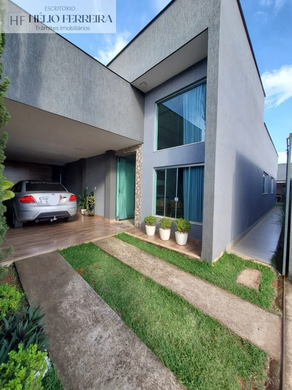 Excelente Lote comercial e residencial na Avenida Rodobelo 1, com entradas indiv...