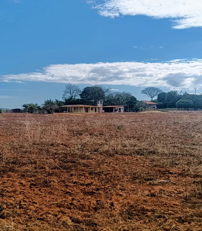  CHÁCARA À VENDA – ROTA DO CAVALO -SOBRADINHO/DF Uma excelente oportunidade para...