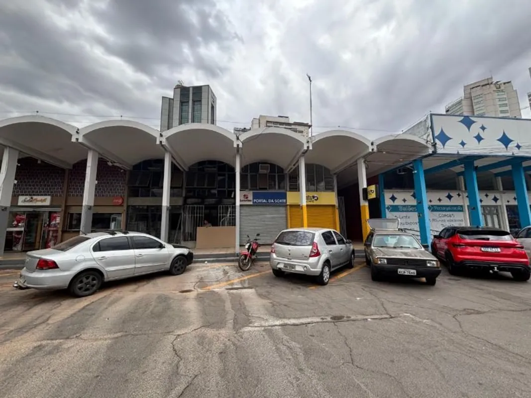 HENRIQUE: 9 8 1 9 8-4 2 4 0 (whatsapp) Vendo ou Alugo Sala comercial de frente n...