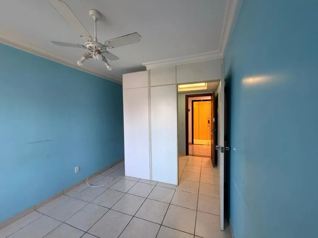 Sala comercial com garagemÓtima sala comercial na 705/905 Sul no Edifício Mont B...