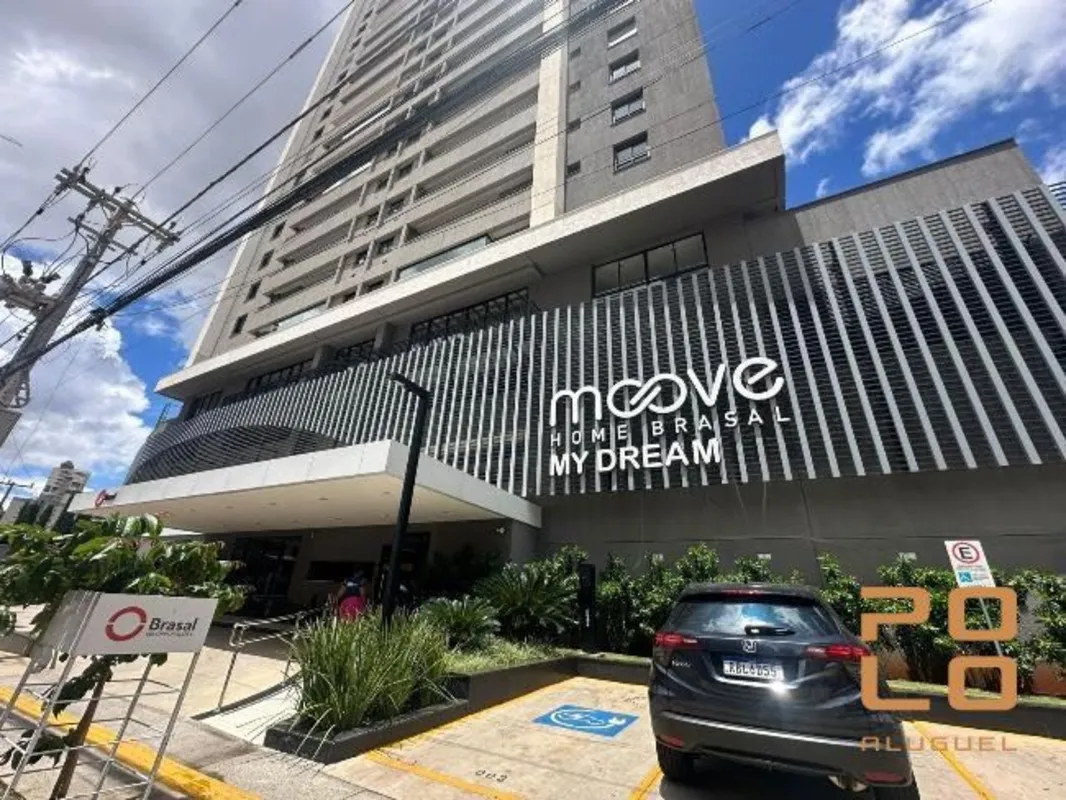 Apartamento poente, localizado no 7º andar, com 2 quartos, ambos com persianas, ...