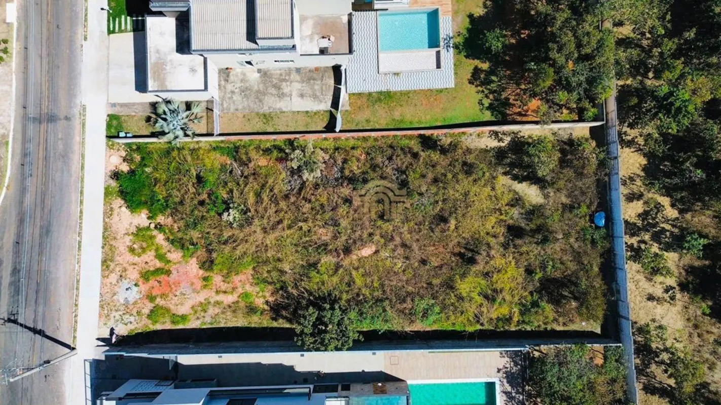 TERRENO À VENDA NO RESIDENCIAL SANTA MÔNICA | 1.000 M², PLANO E ESCRITURADOTerre...