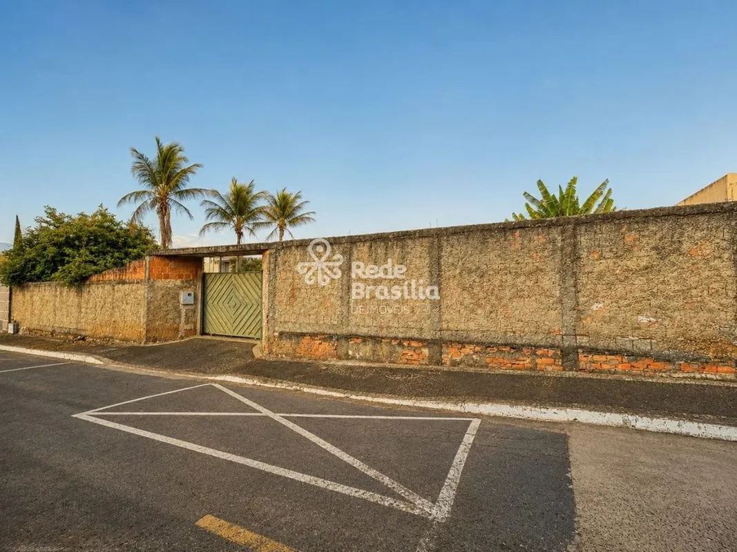 Lote de 900m² à venda na Rua 08 Vicente Pires- Condomínio Consolidado;- Lote mur...
