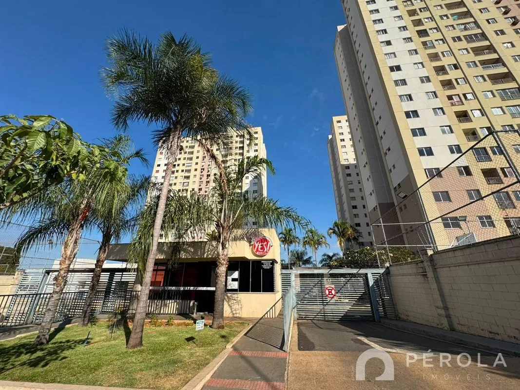 Apartamento com dois quartos sendo uma suíte, banheiro social, sala, sacada, coz...