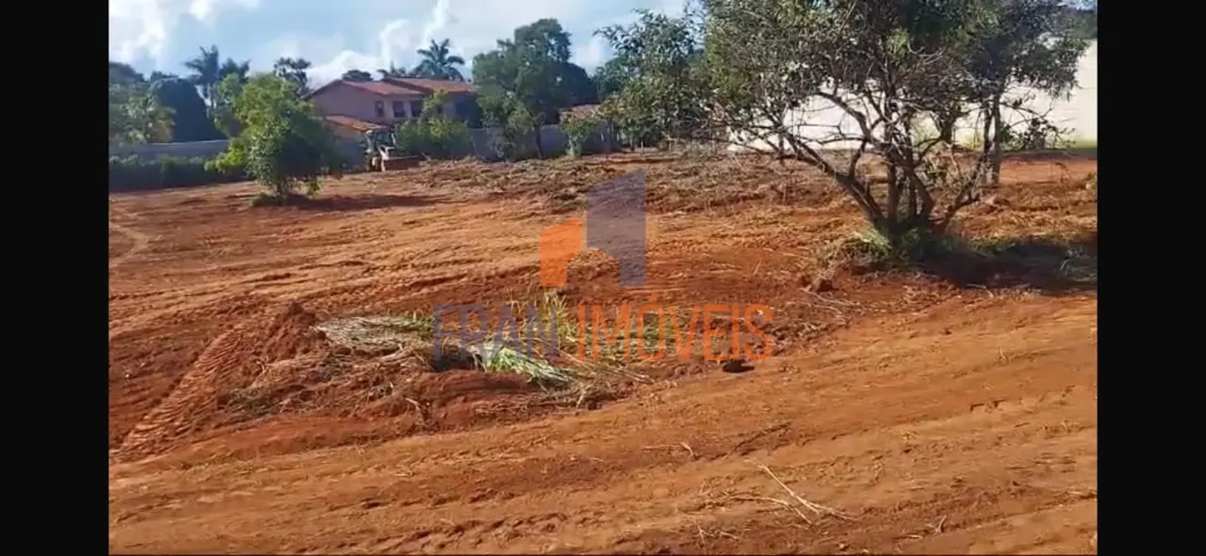 Oportunidade única no Lago Norte: lote residencial de 1.320 m² na SHIN QI 9 Conj...