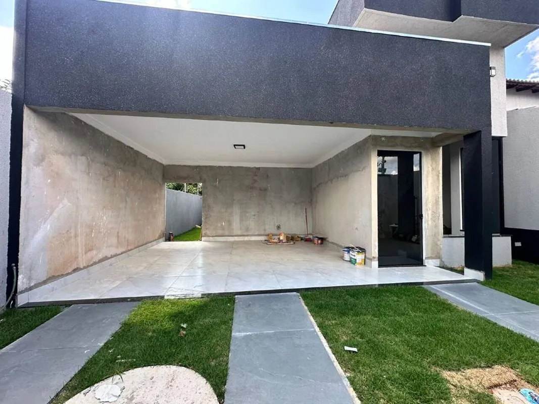 Casa com 3 quartos, sendo um suíteGaragem para 3 carros, banheiro social,Banheir...