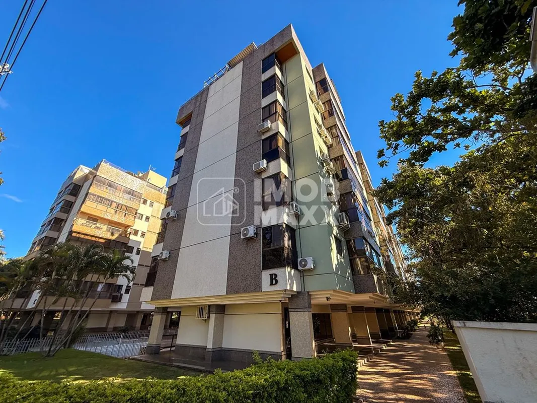 CRISTINA (61) 99905-3857 - VENDE | SQN 311 BLOCO B - ASA NORTEEm uma das quadras...