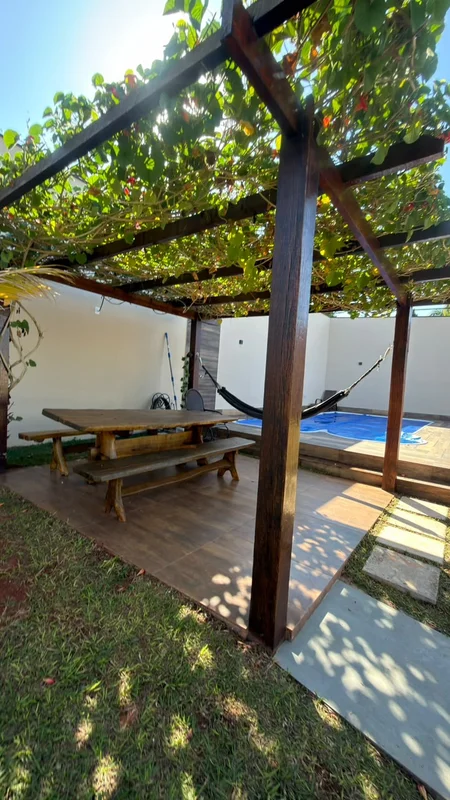 ? OPORTUNIDADE ÚNICA EM ARNIQUEIRA!Se você procura uma casa nova, ampla e com ex...
