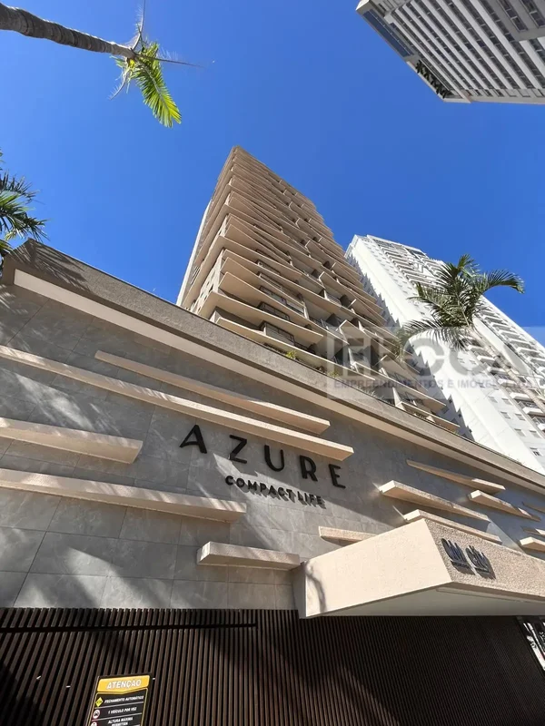 Conquiste o conforto e a praticidade de morar no Edifício Azure, na Rua 135, SET...