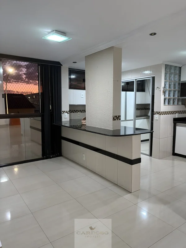 PRONTO PARA MORAR, APROVEITE!Vendo excelente apartamento na QI 06 no Guará I!Per...