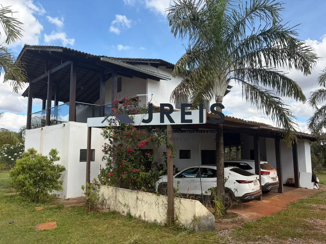JREIS ESCRITÓRIO IMOBILIÁRIOCasa ampla e exclusiva com 10.000m² à venda no Núcle...