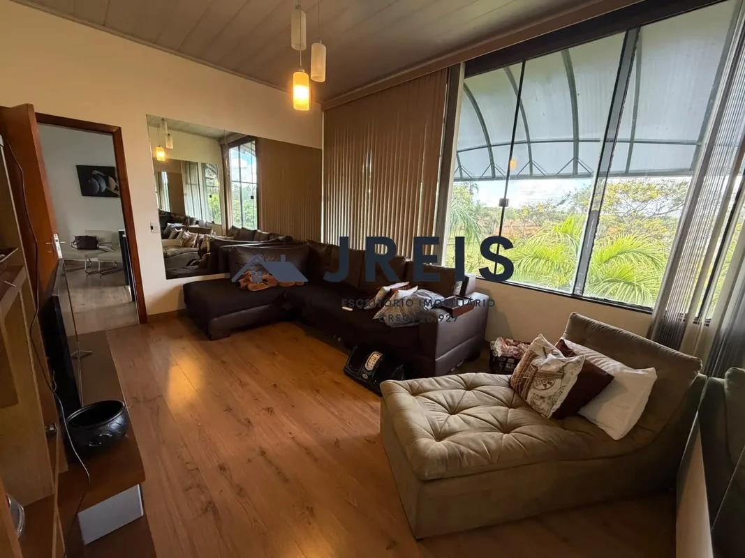 JREIS ESCRITÓRIO IMOBILIÁRIOCasa ampla e exclusiva com 10.000m² à venda no Núcle...