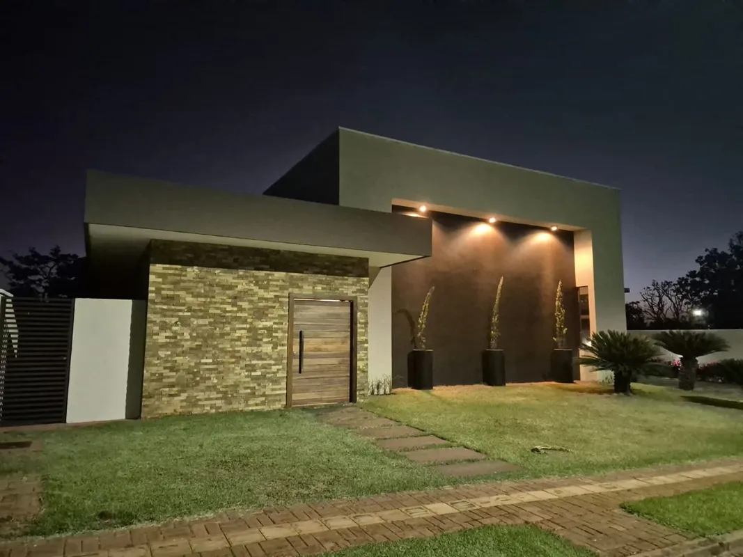 Casa Térrea | Reserva do CerradoLote: 1.000 m²Área construída: 310 m²Destaques d...